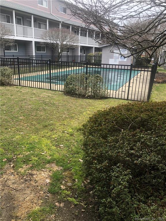 4 Union Avenue, Unit 8 — exterior photo