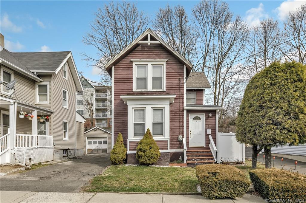 15 Hamilton Avenue — exterior photo