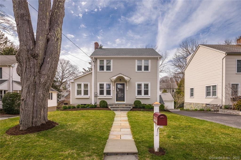 9 Oak Park Avenue — exterior photo