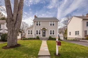 9 Oak Park Avenue