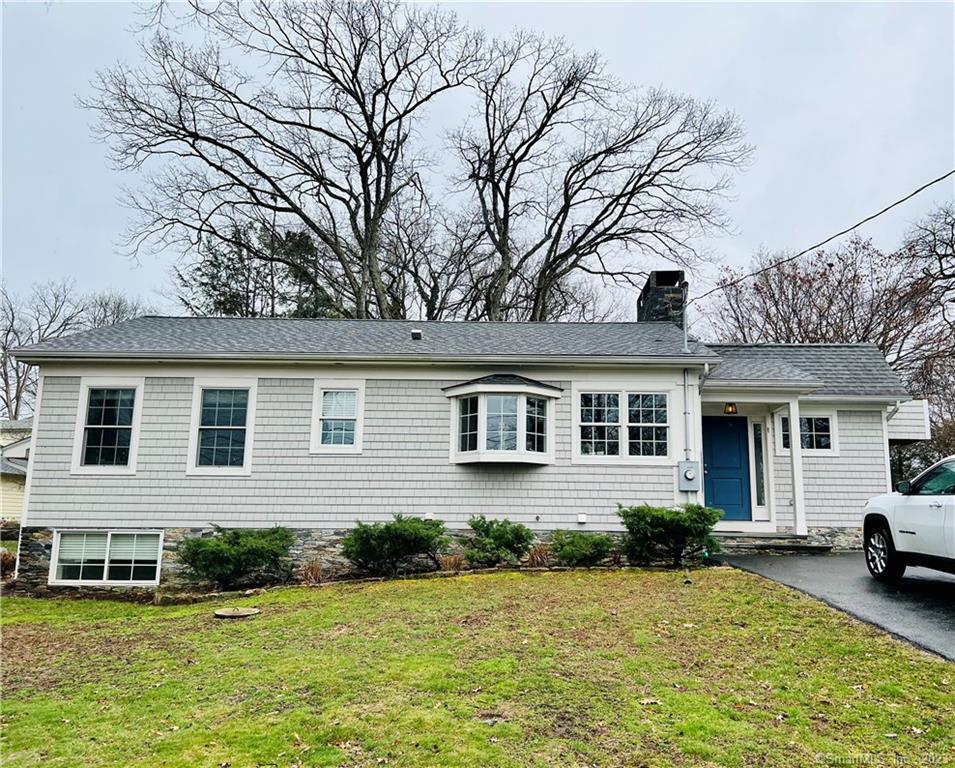 7 Splitrock Road — exterior photo