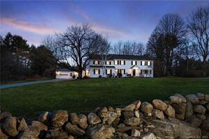 4 Shagbark Place