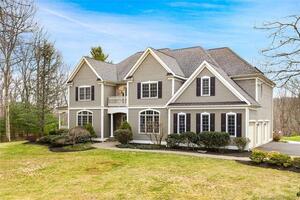 18 Clapboard Ridge Road