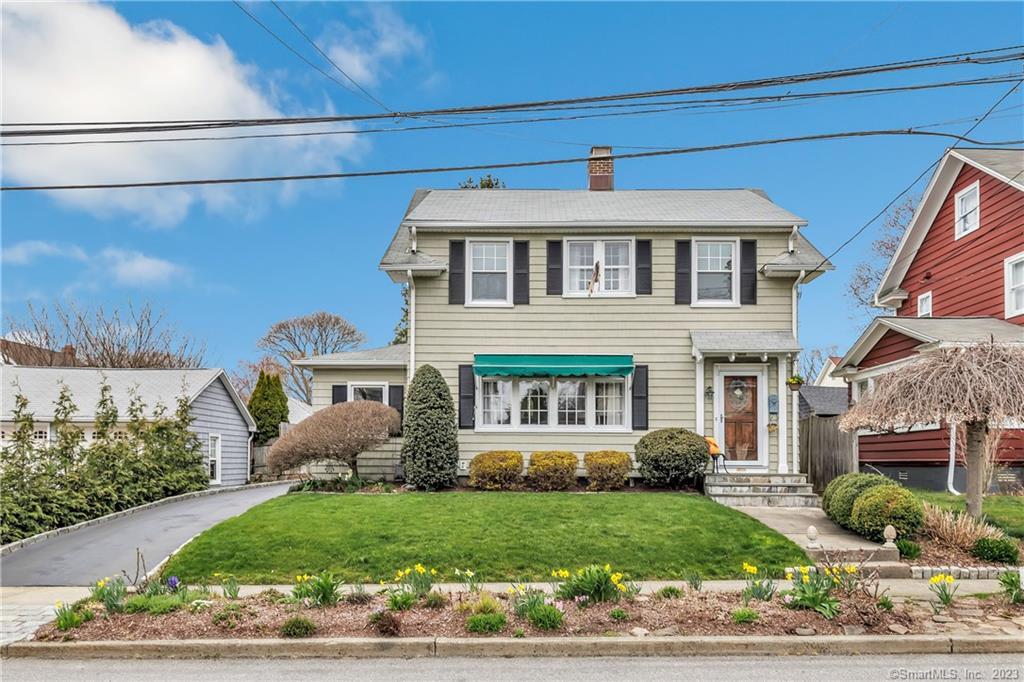 60 Sedan Terrace — exterior photo