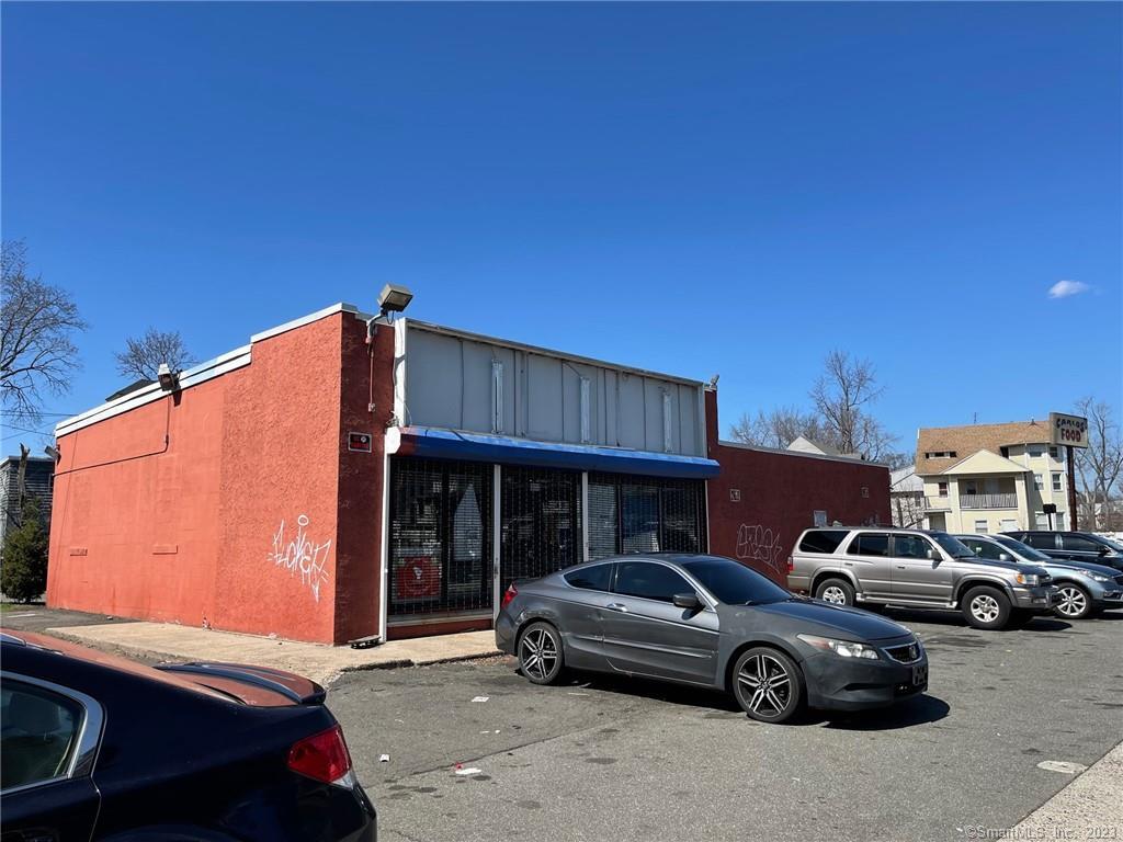 EAC Properties presents this high visibility free standing retail building located on a corner lot at Edgewood St & Albany Ave. Ample day time traffic, located on the AM side of Albany Ave. Close to popular retail, downtown, medical, and public transportation. This community, accessibility, and immediate availability makes 885 Albany Ave your chance to stand out on one of the highest traffic streets in Hartford.