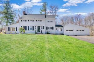 4 Boggs Hill Road