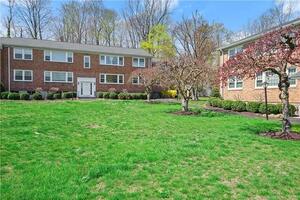 132 Heritage Hill Road, Unit B