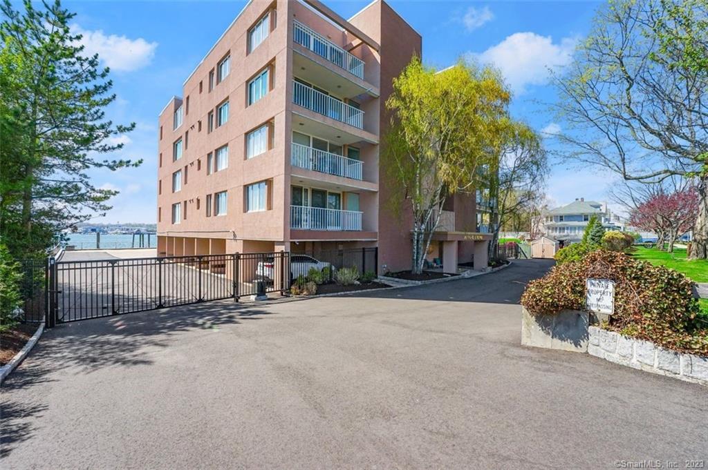 26 Cove Avenue, Unit 4D — exterior photo