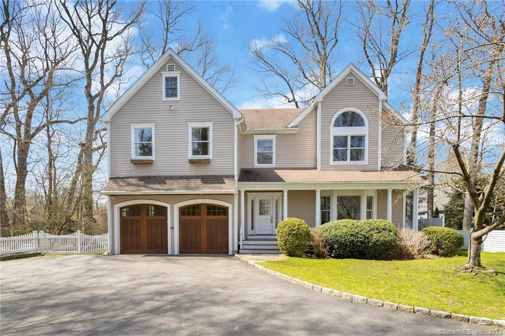 31 Lockwood Road — exterior photo