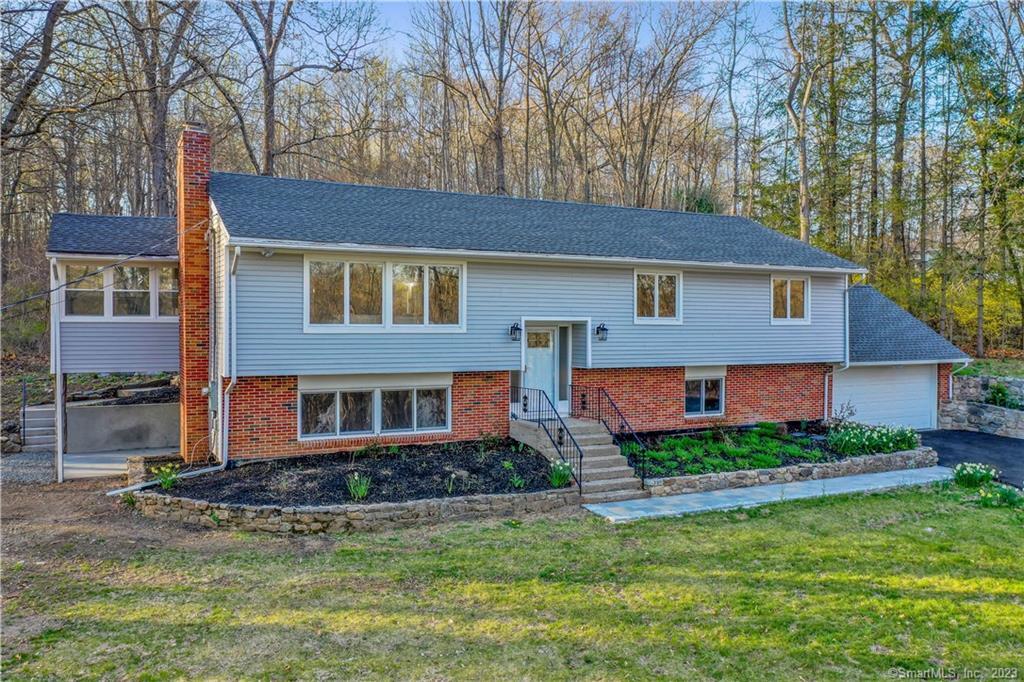 46 Rock House Road — exterior photo