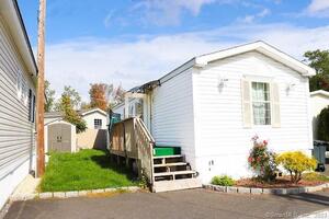 301 Main Street, Unit 27