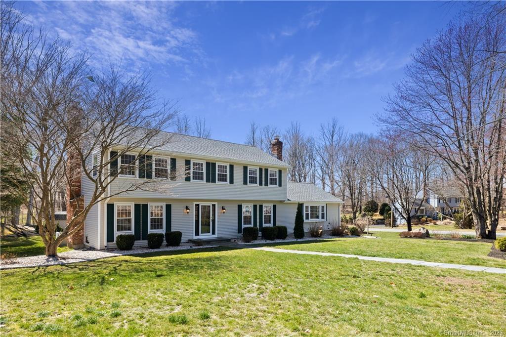 37 Copper Kettle Road — exterior photo