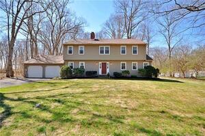 6 Crabapple Lane