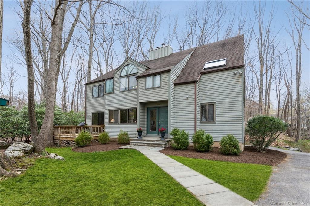 1574 Long Ridge Road — exterior photo