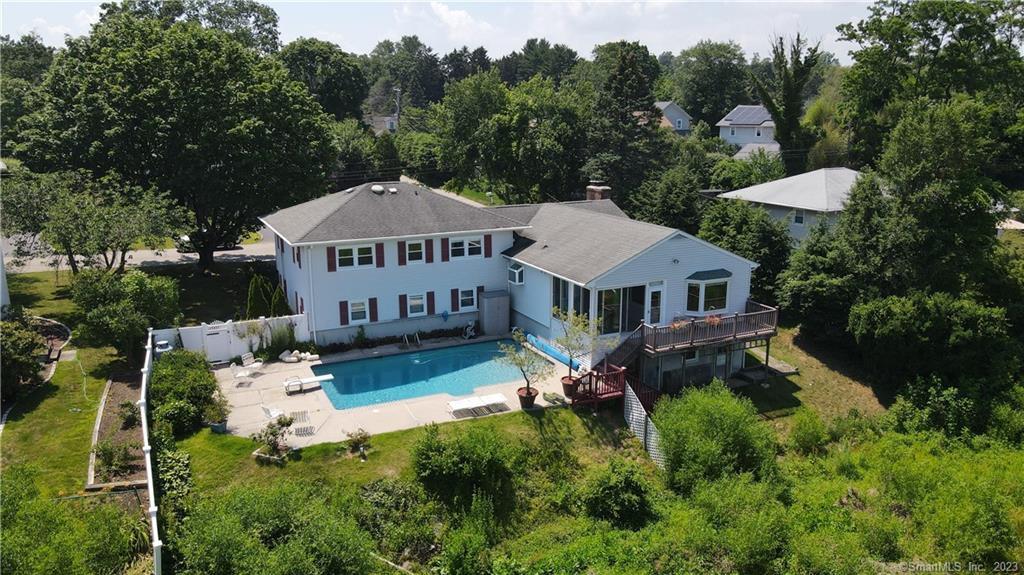 6 Palmieri Road — exterior photo