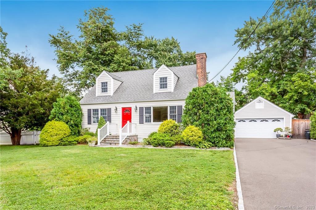 17 Hartswood Road — exterior photo