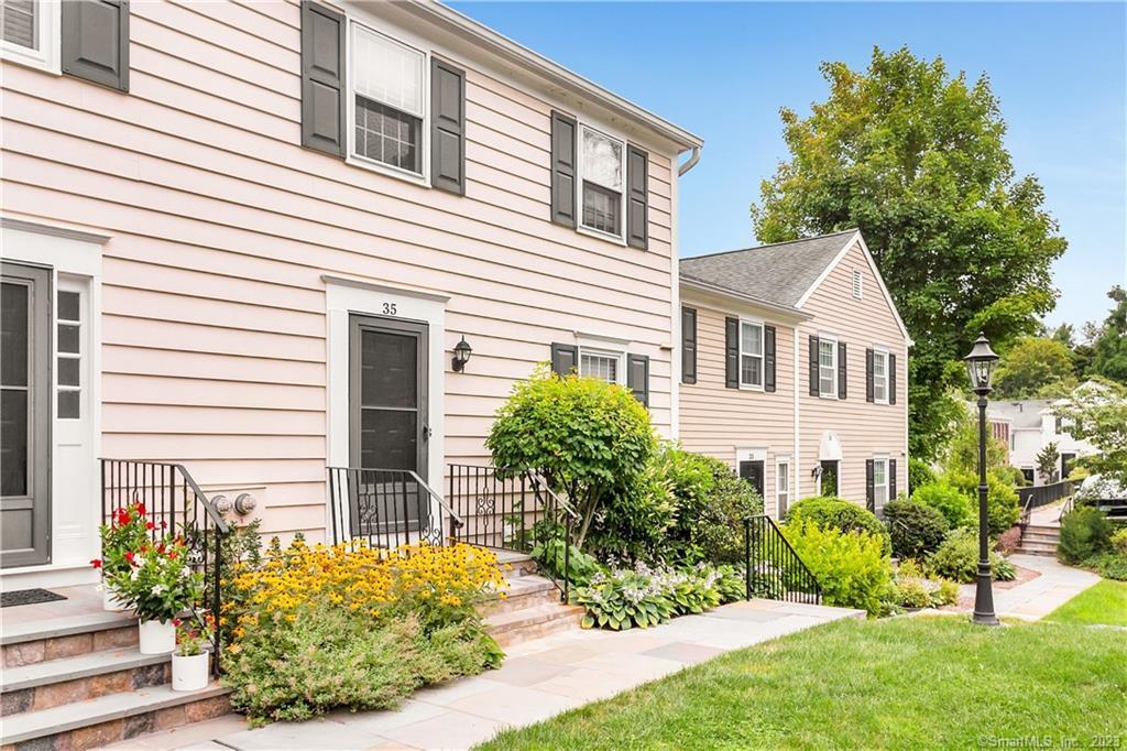 35 Greenwich Hills Drive, Unit 35 — exterior photo