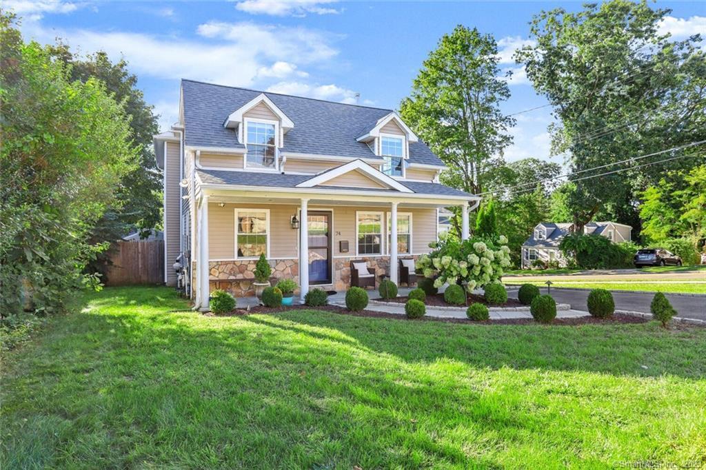 74 Woodbury Avenue — exterior photo