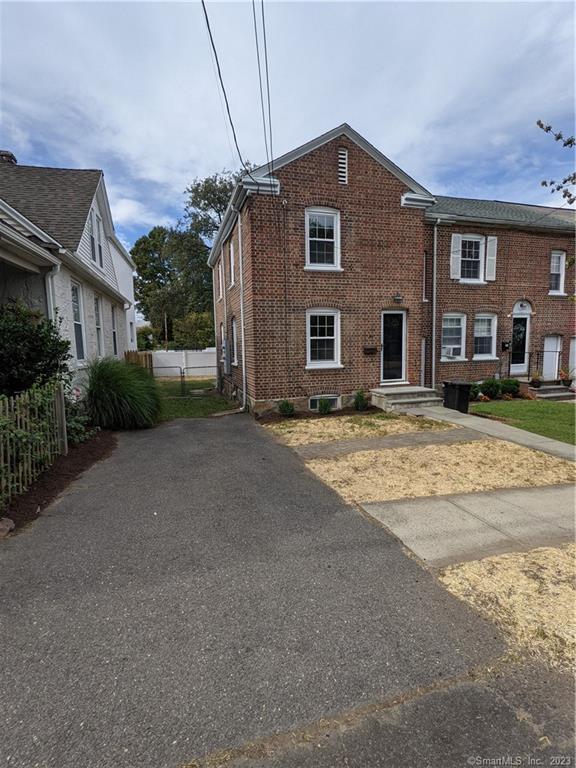 64 Longview Avenue — exterior photo