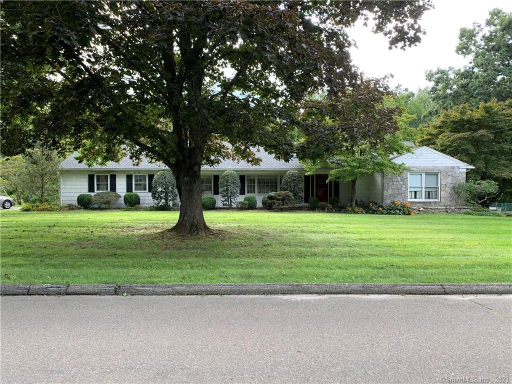 38 Taunton Ridge Road — exterior photo