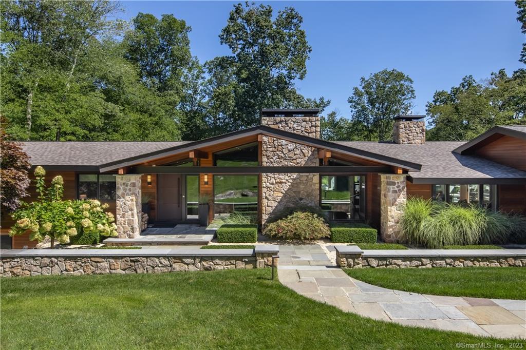 11 Old Forge Road — exterior photo