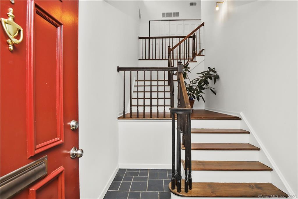 85 Ledgebrook Drive, Unit 85 — exterior photo