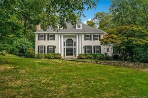 82 Twin Pond Lane