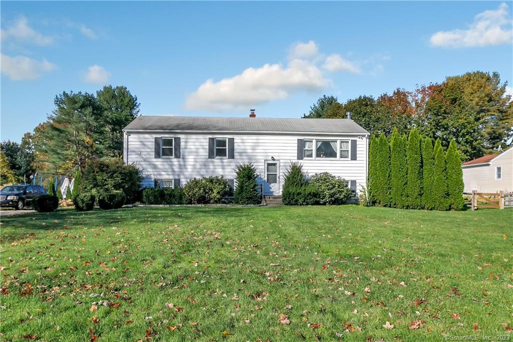 7 Seneca Drive — exterior photo