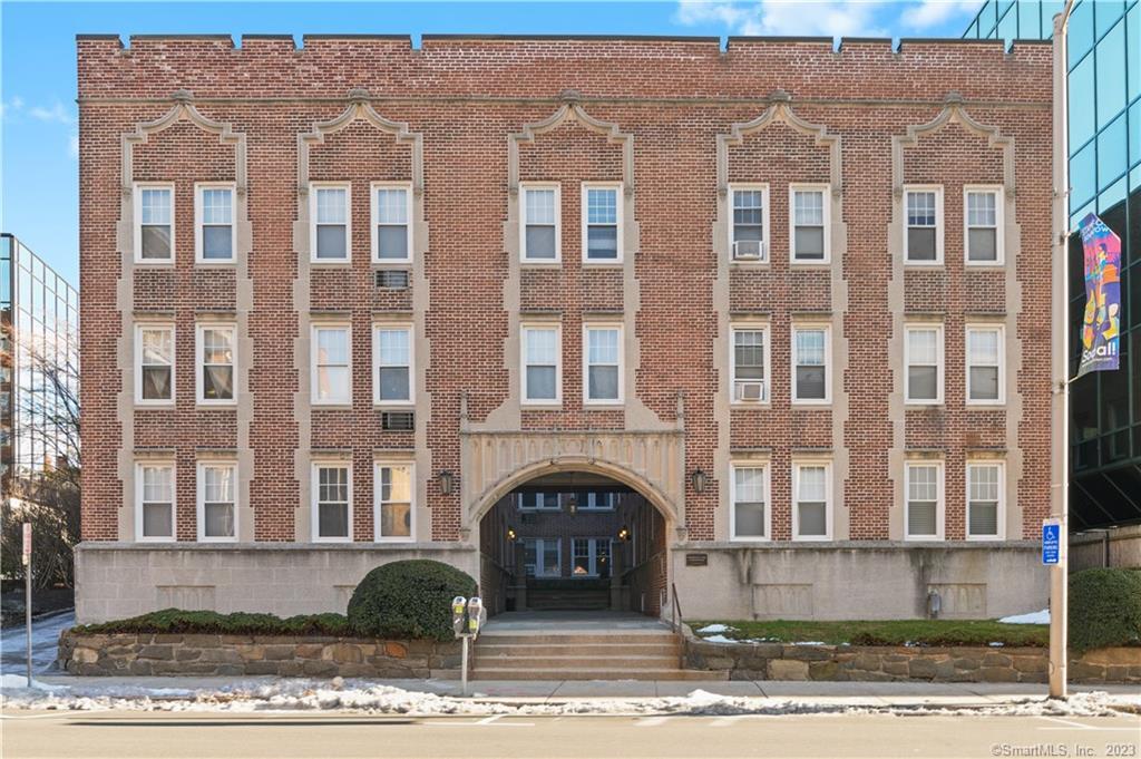 639 Summer Street, Unit 15 — exterior photo