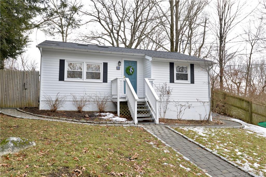 33 Clearview Drive — exterior photo