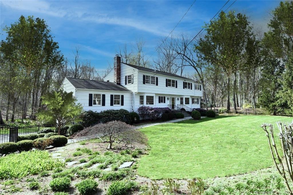 1 Pilgrim Trail — exterior photo