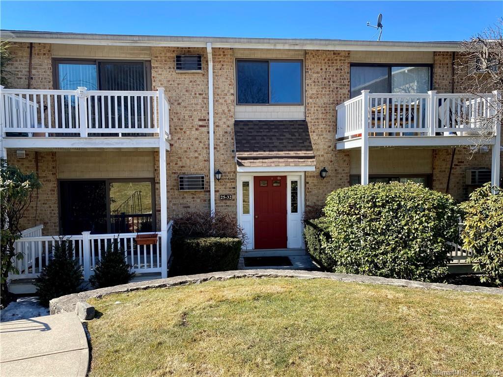 180 Glenbrook Road, Unit 26 — exterior photo