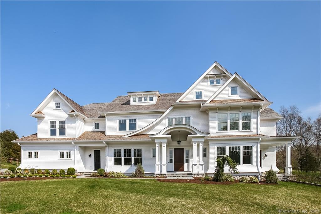 4 Middlebrook Lane — exterior photo