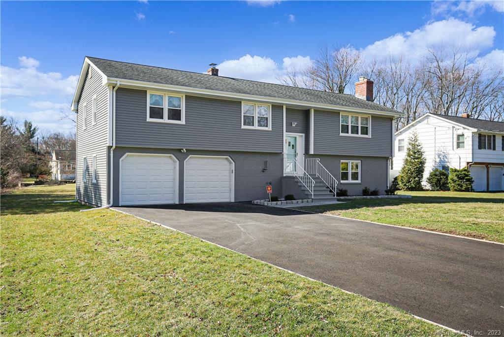 18 Lull Water Road — photo 1