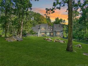 54 Merriebrook Lane