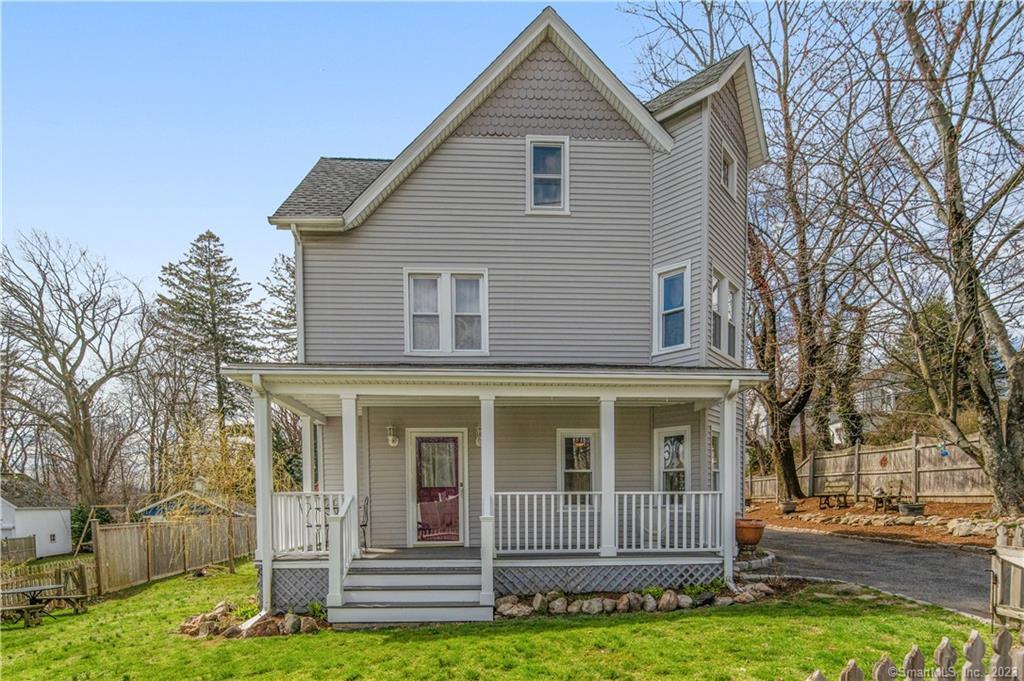 37 Mansfield Avenue — exterior photo