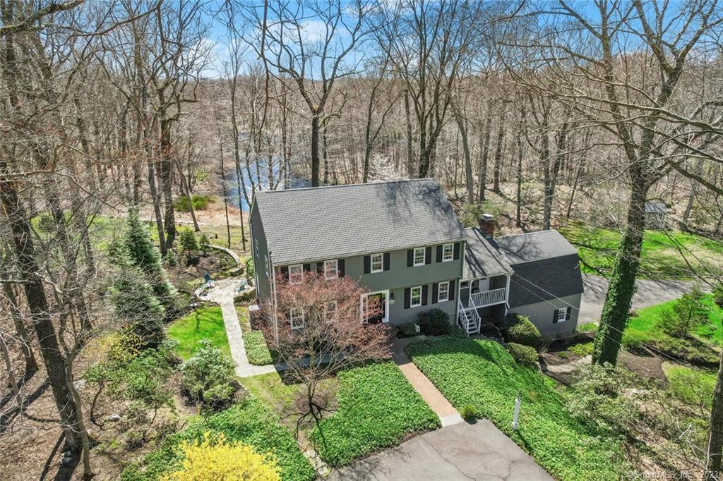 30 Strawberry Ridge Road — exterior photo