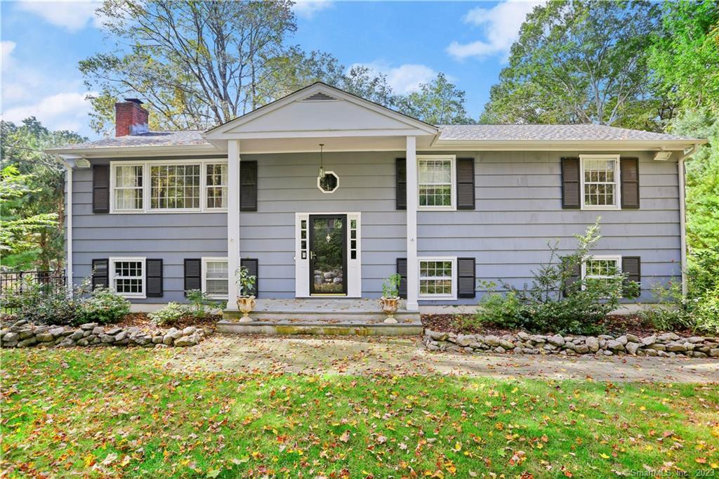 7 Richmond Hill Road — exterior photo