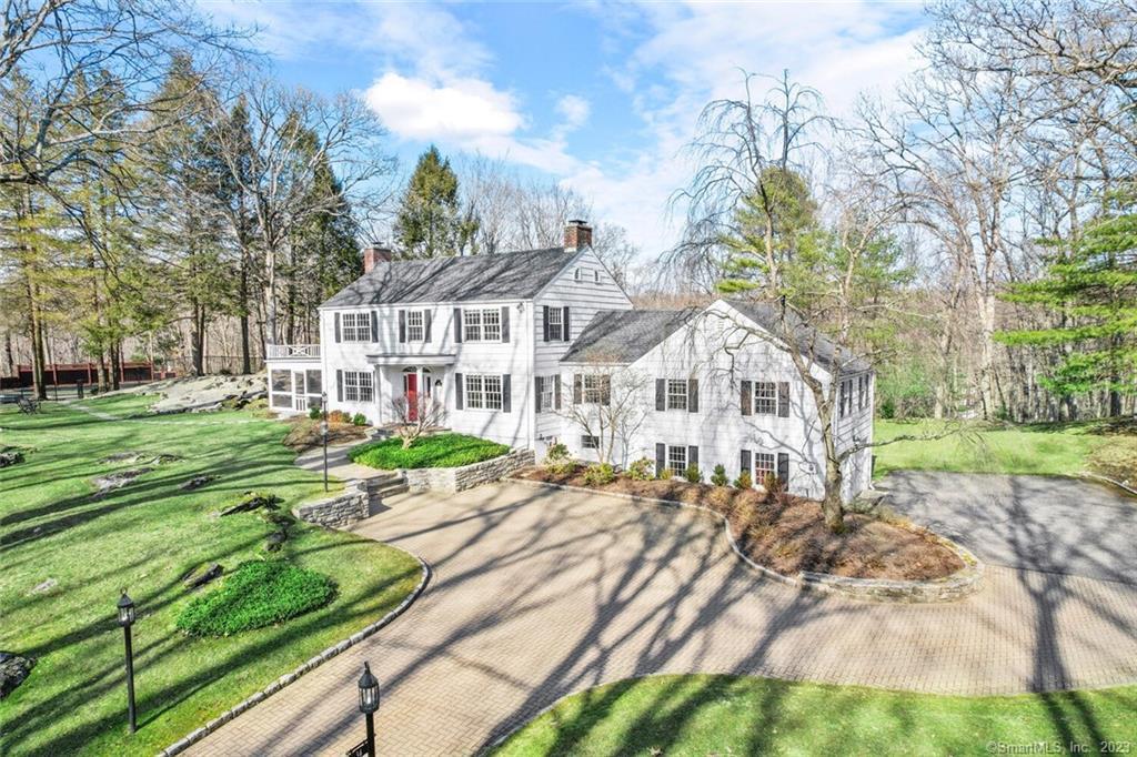 34 Stone Hill Drive — exterior photo