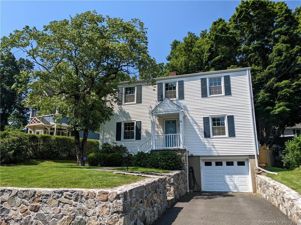 28 Oakdale Road — exterior photo