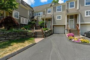 1007 Foxboro Drive