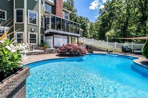 12 Stonewall Lane