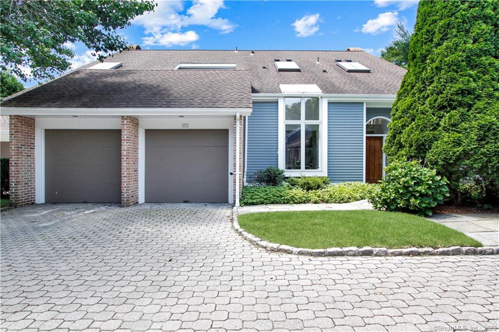 152 Regents Park — exterior photo