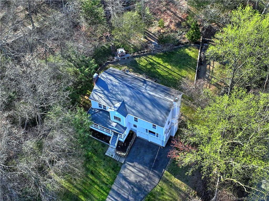 80 Norwood Terrace — exterior photo