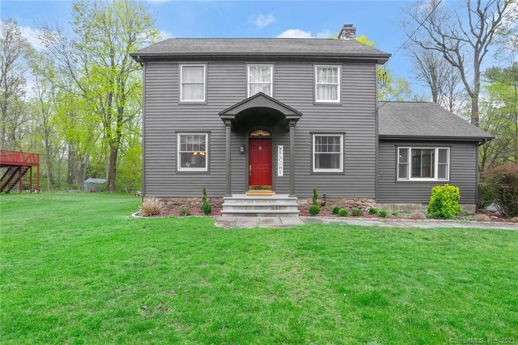 140 Newtown Avenue — exterior photo