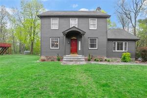 140 Newtown Avenue