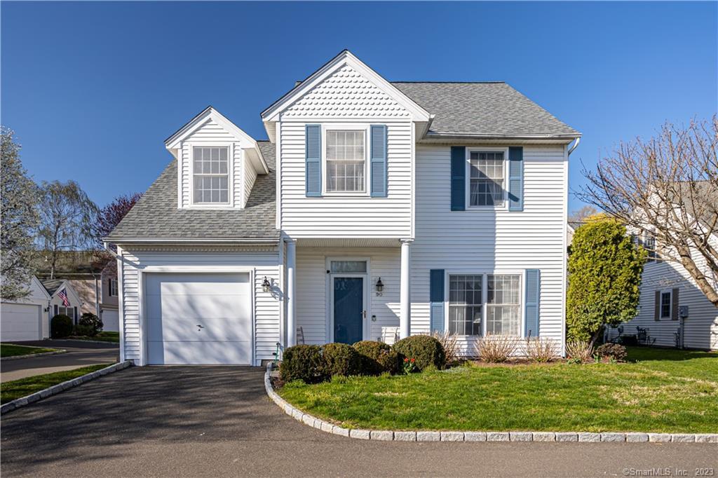 90 Village Court, Unit 90 — exterior photo