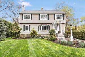 33 Wood Ridge Drive