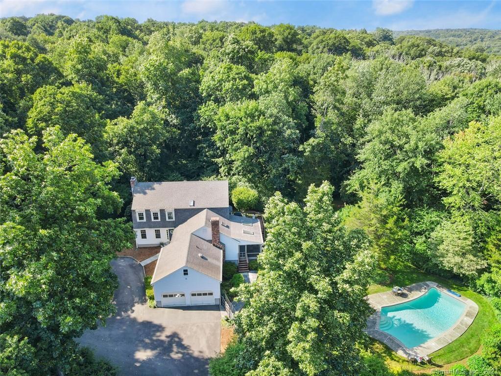 48 Mollbrook Drive — exterior photo