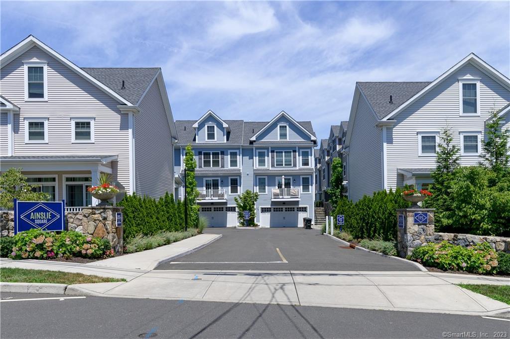 115 Colonial Road, Unit 64 — exterior photo